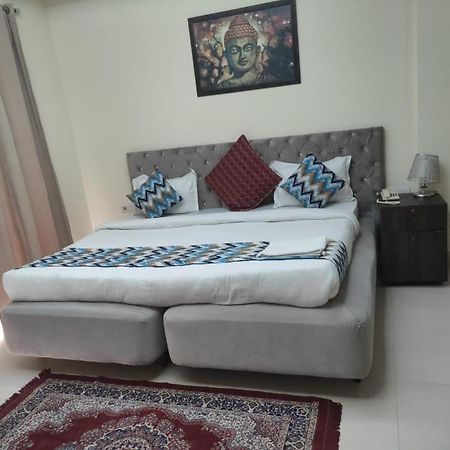 Hotel The Am Bliss Gurgaon Exterior foto
